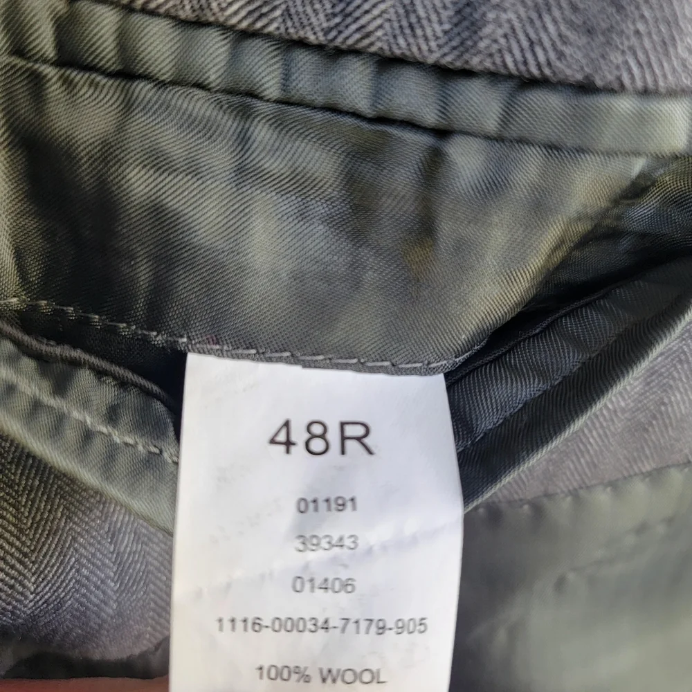 Joseph A Banks Signature Collection Men's Grey Herringbone Wool Suit Jacket  48R